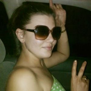 Meet your Posher, Crystal